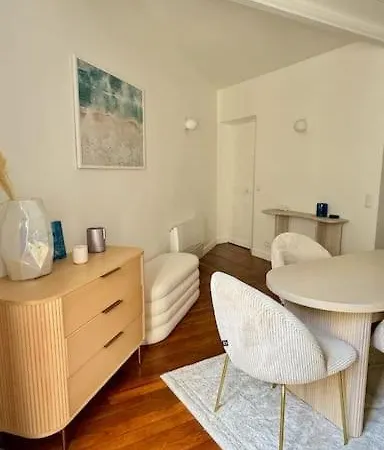 Elegant & Bright Close To Canal Saint-martin Appartamento Parigi